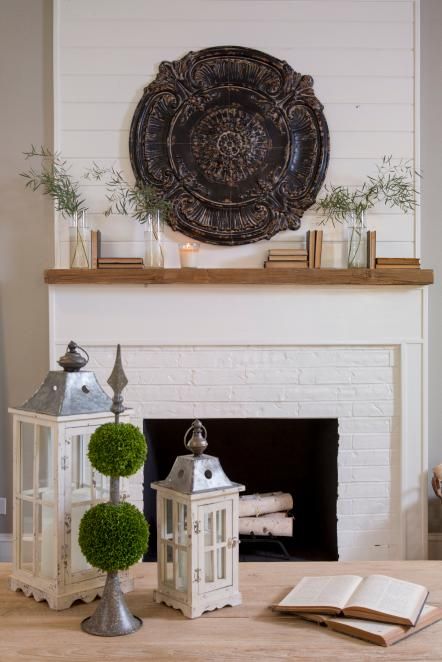 Mantel medallion