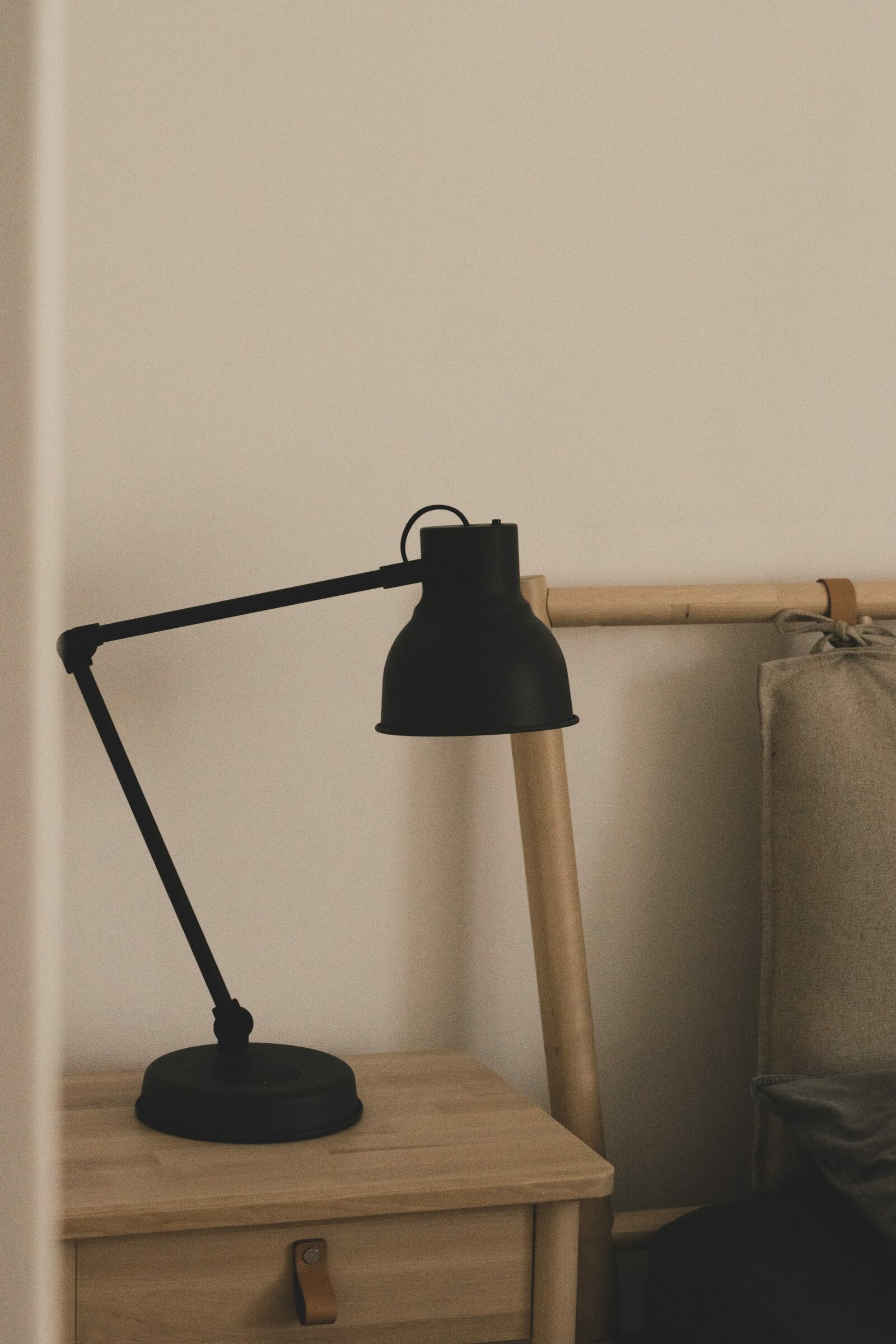  Simple Black Lamp scaled