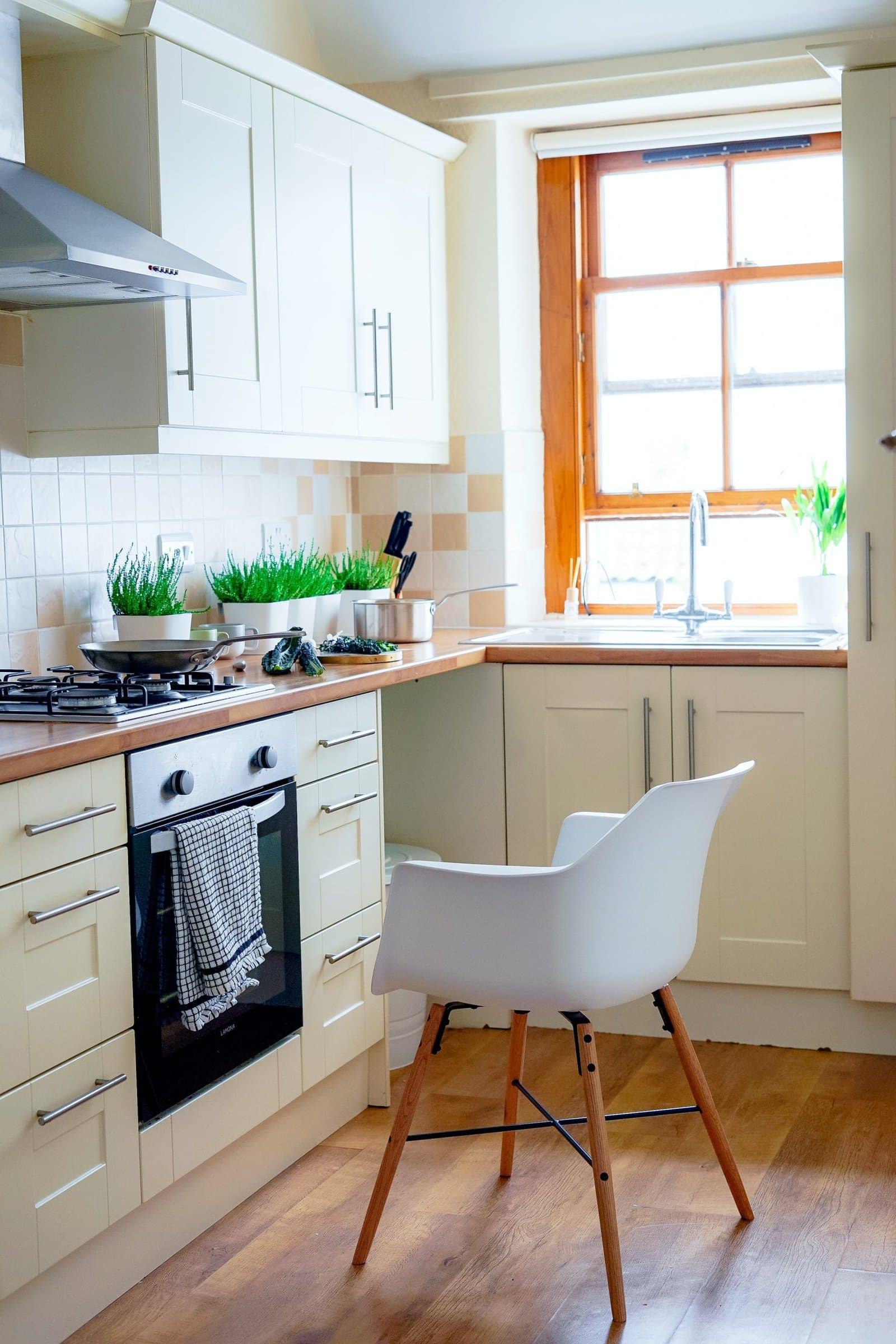  Simplicity in Kitchen scaled