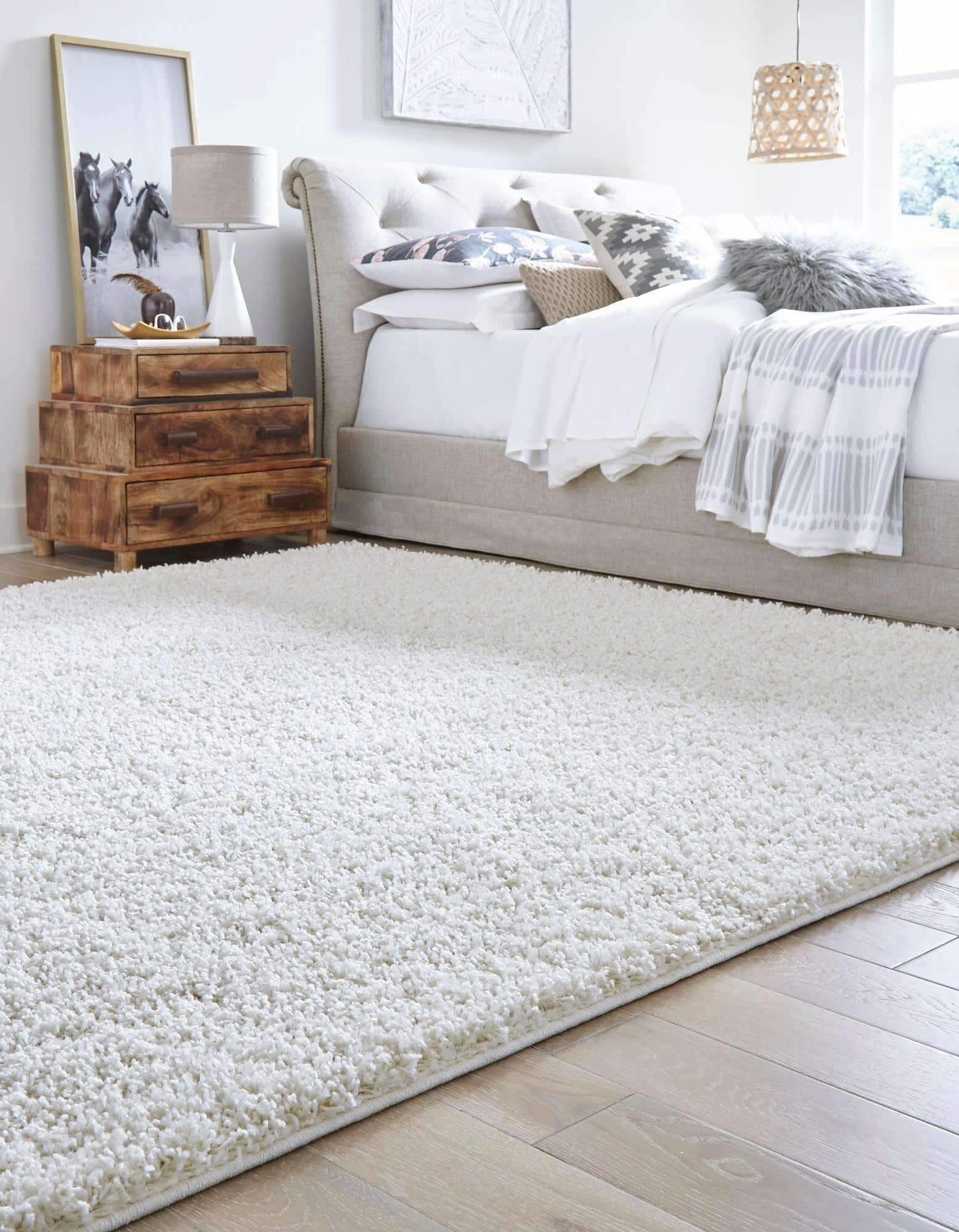 11 Choose a Fluffy Rug for Comfort as Well as Aesthetics