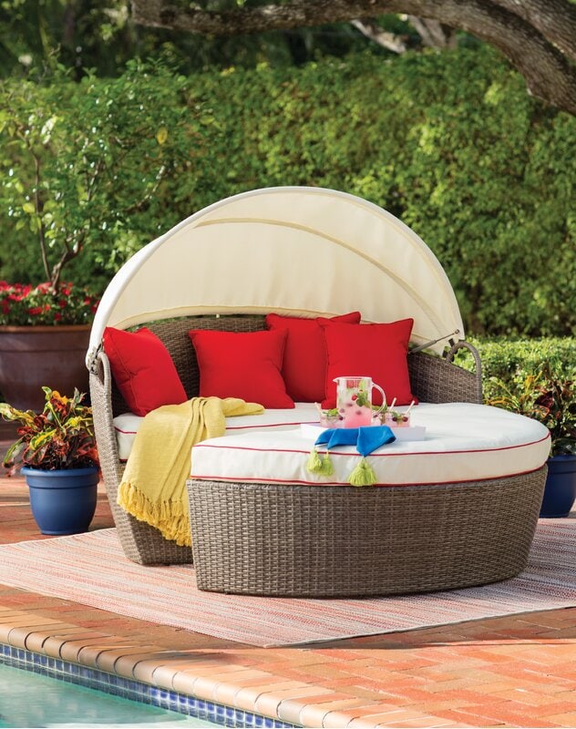 Daybed with a Retractable Canopy