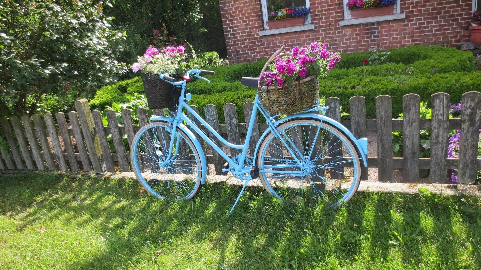 16 Make Your Own Cute Bicycle Planter