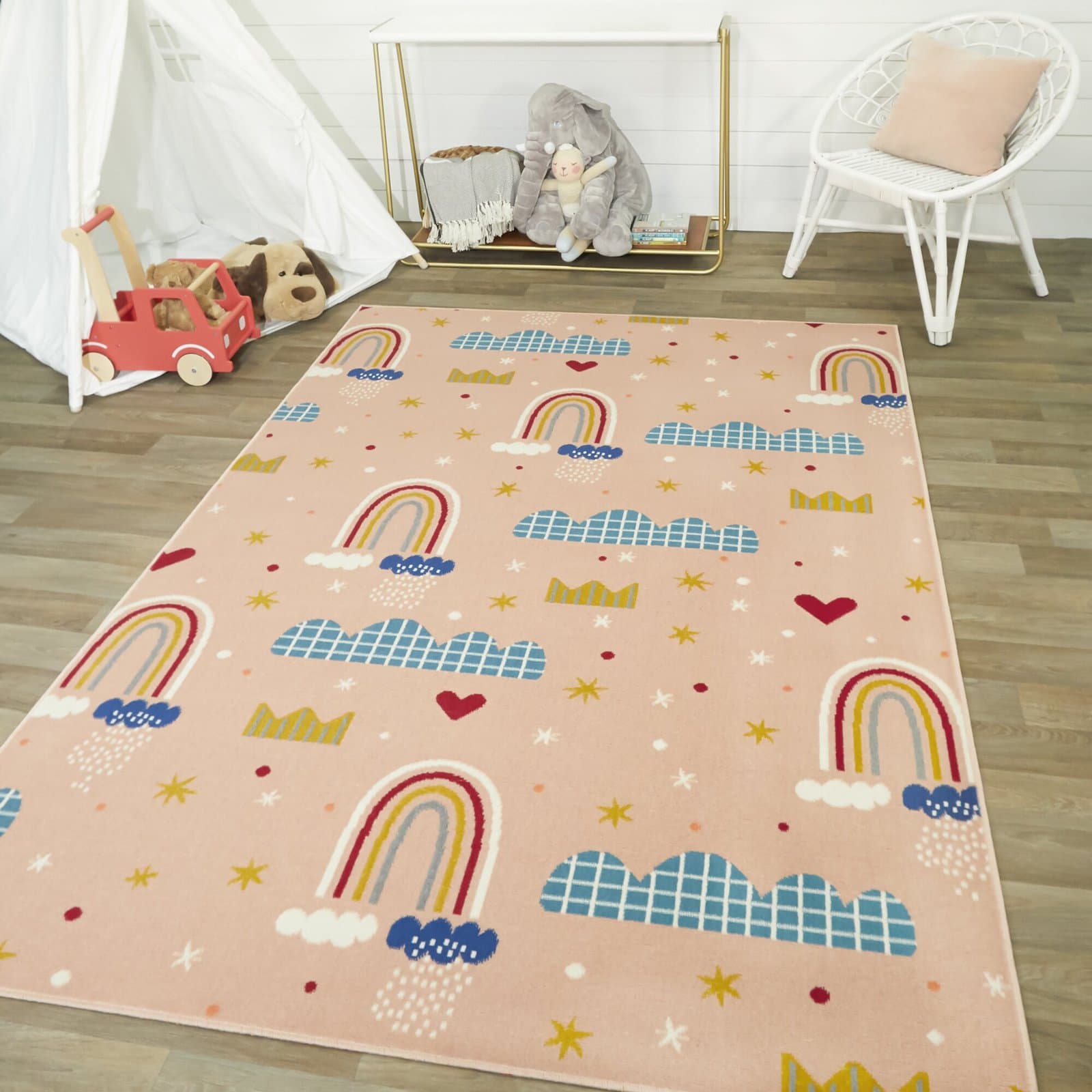 Use rugs to Create a Comfortable Play Space