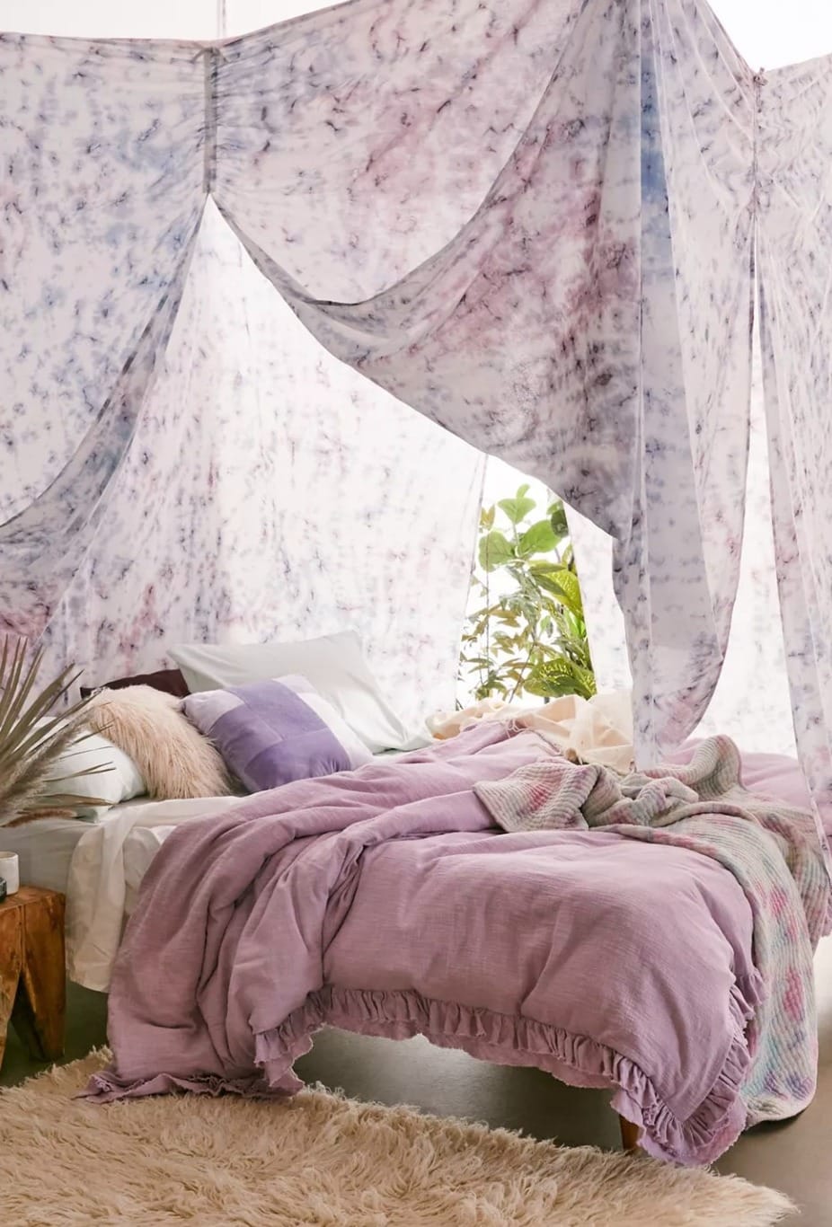 Turn your Bed into the Ultimate Den with a Canopy