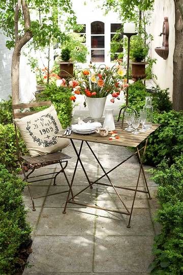 tiny patio perfection