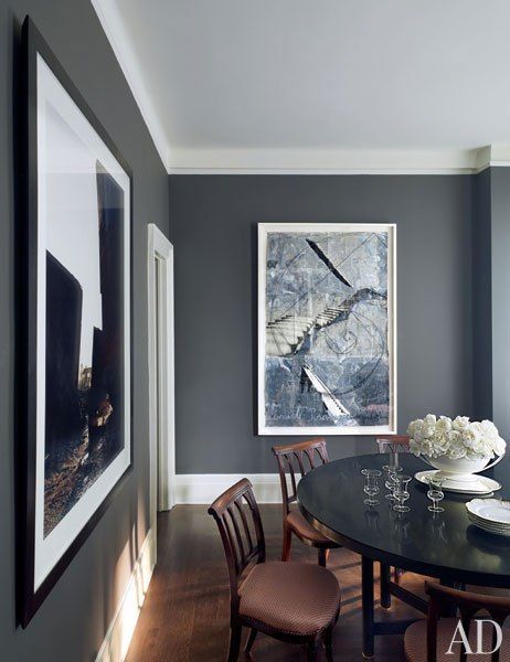 dark walls light baseboards