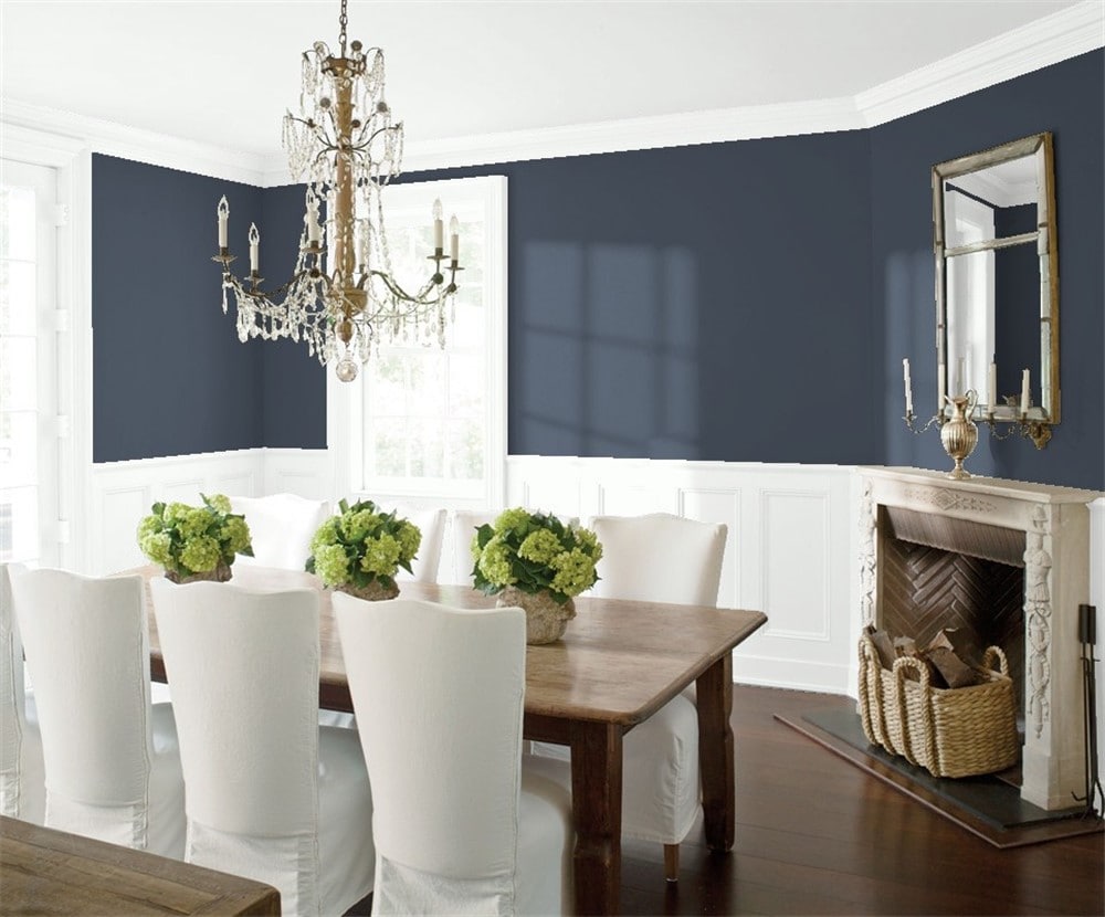 7 Hale Navy by Benjamin Moore