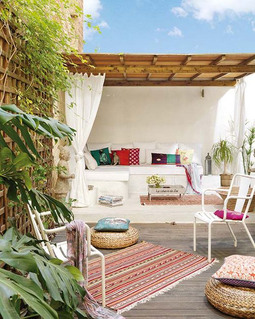 rugs create living zones