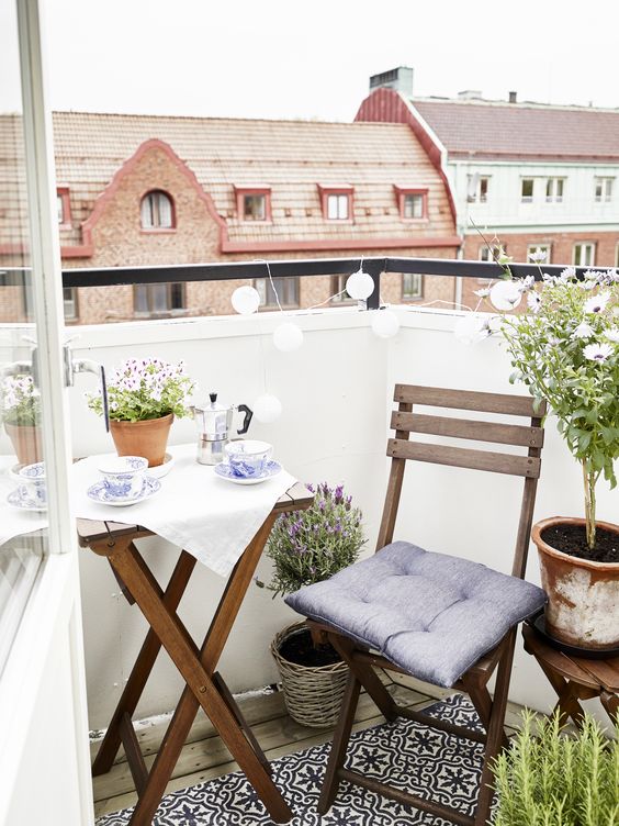 Even a small balcony can be an outdoor retreat.